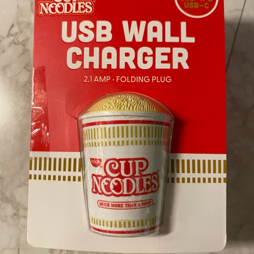 ISSI Cup Noodles USB Wall Charger - Red and White
